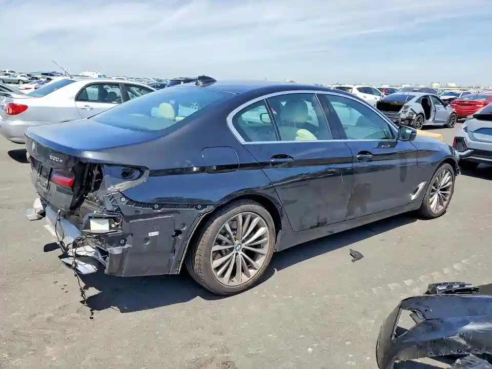 WBA13AG08MCG34023 2021 BMW 5 SERIES-2