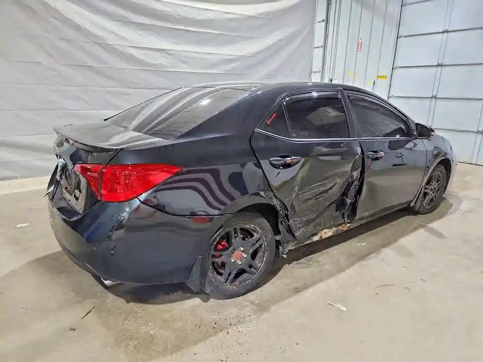2T1BURHE7JC108902 2018 TOYOTA COROLLA-2