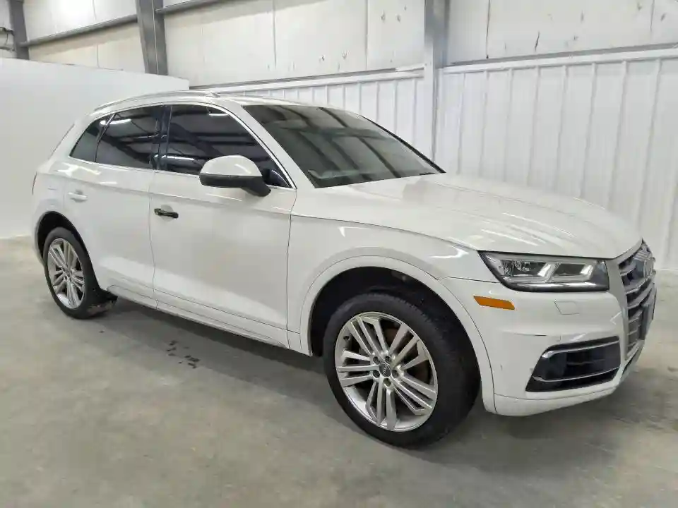 WA1CNAFY8J2070217 2018 AUDI Q5-3