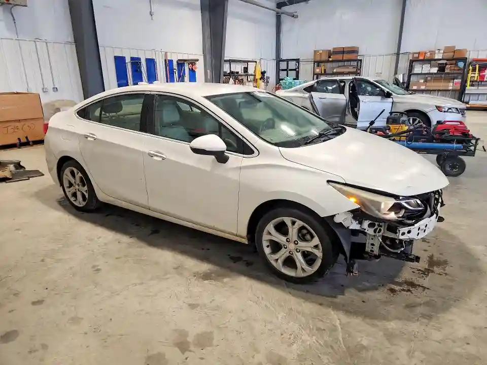 1G1BF5SM9J7127111 2018 CHEVROLET CRUZE-3