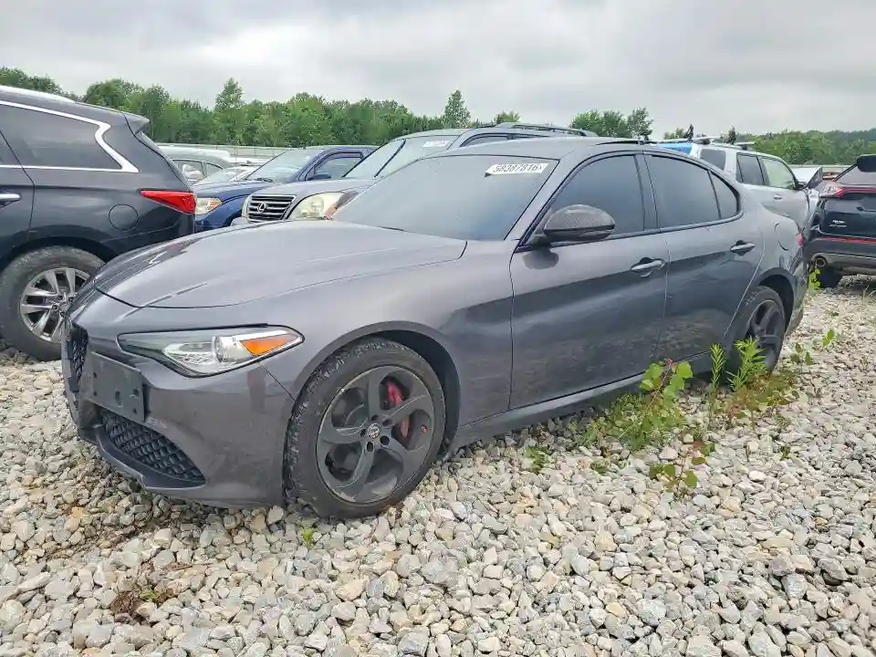 ZARFAEDN4H7553981 2017 ALFA ROMEO GIULIA-0