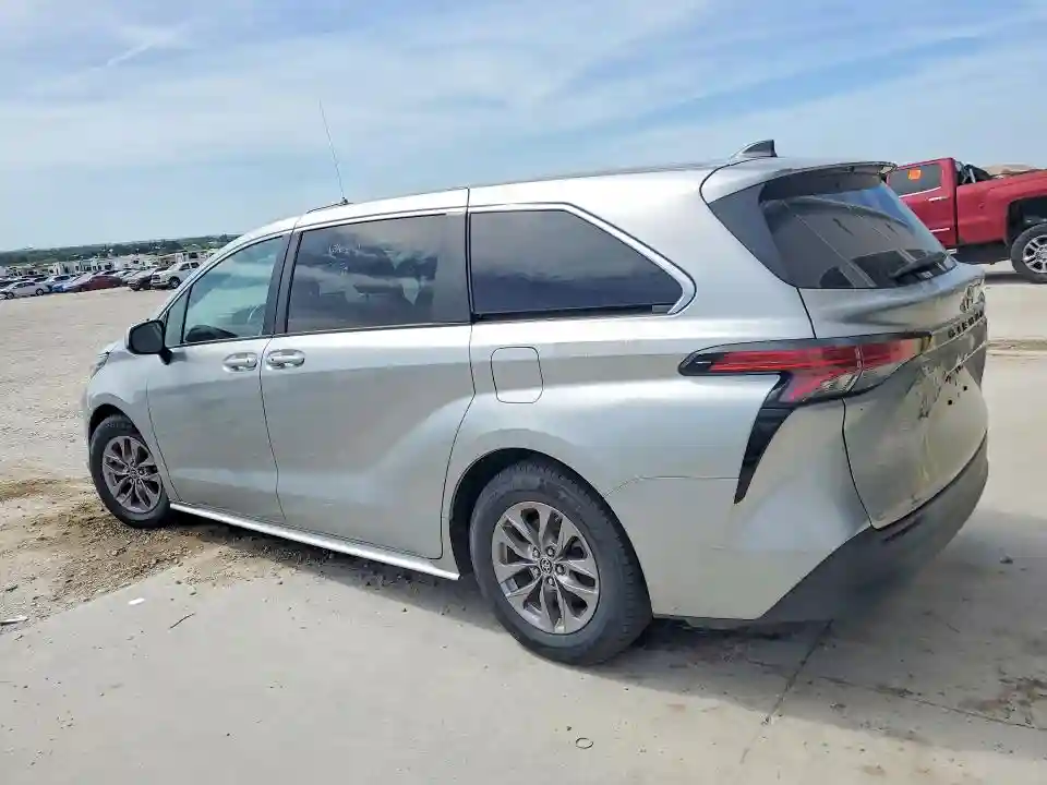 5TDKSKFC6NS062927 2022 TOYOTA SIENNA-1
