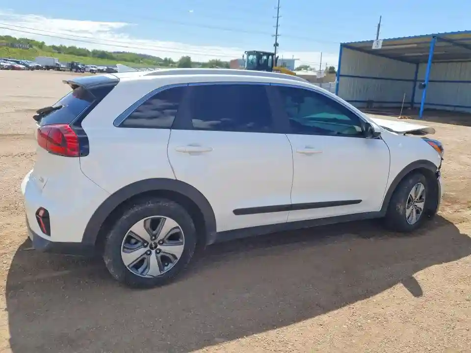 KNDCB3LCXN5534664 2022 KIA NIRO-2