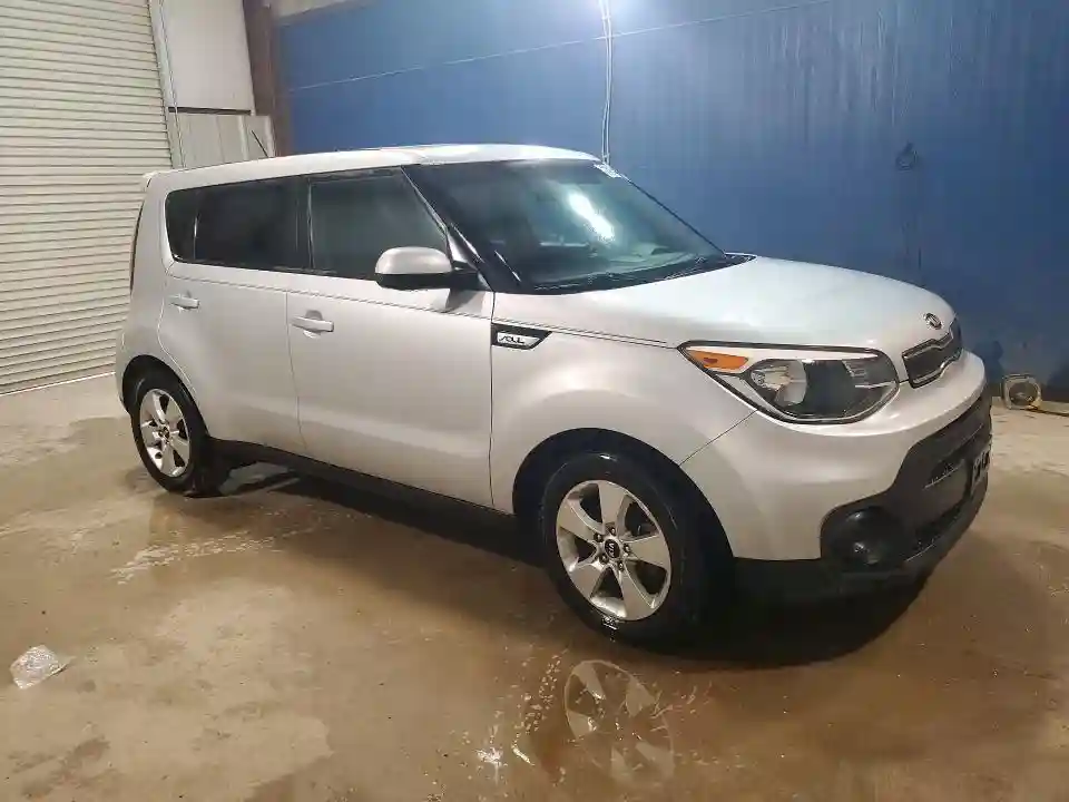 KNDJN2A21J7549037 2018 KIA SOUL-3