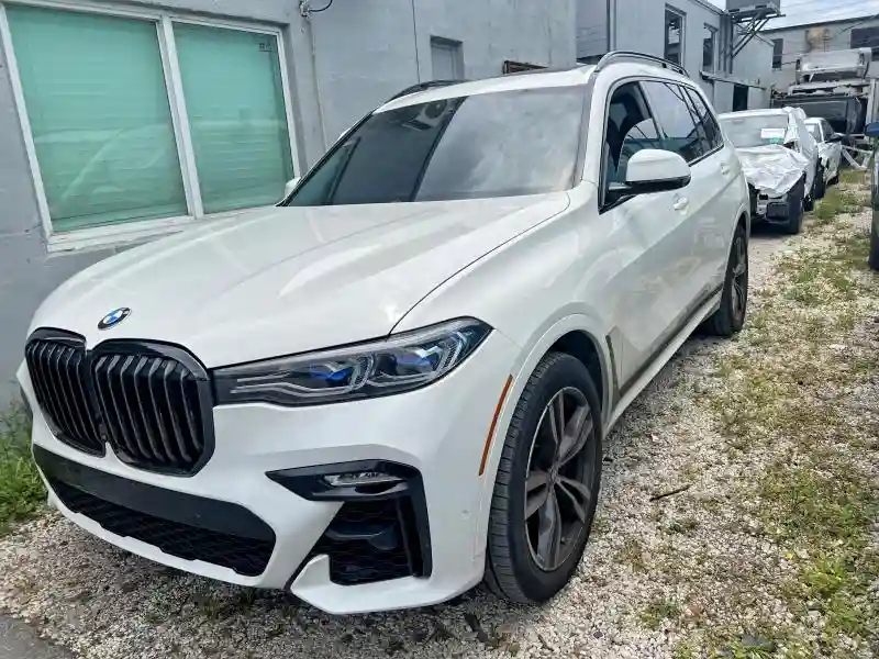 5UXCX6C08N9K31043 2022 BMW X7-1