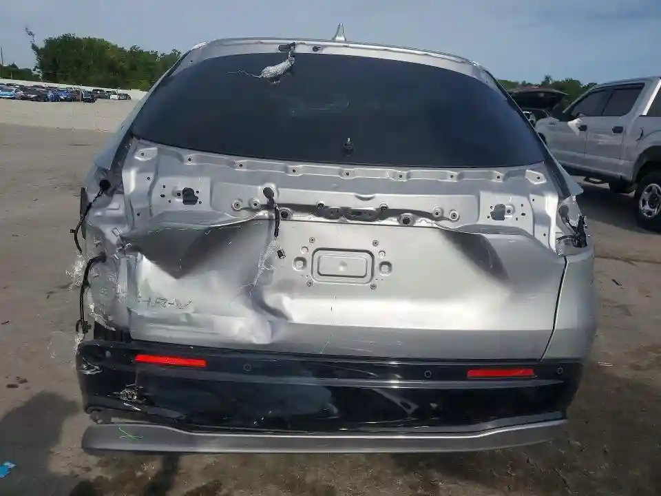 3CZRZ1H73SM733030 2025 HONDA HR-V-5