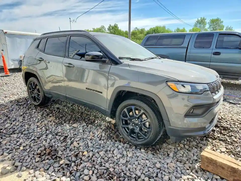 3C4NJDBN5RT602363 2024 JEEP COMPASS-3