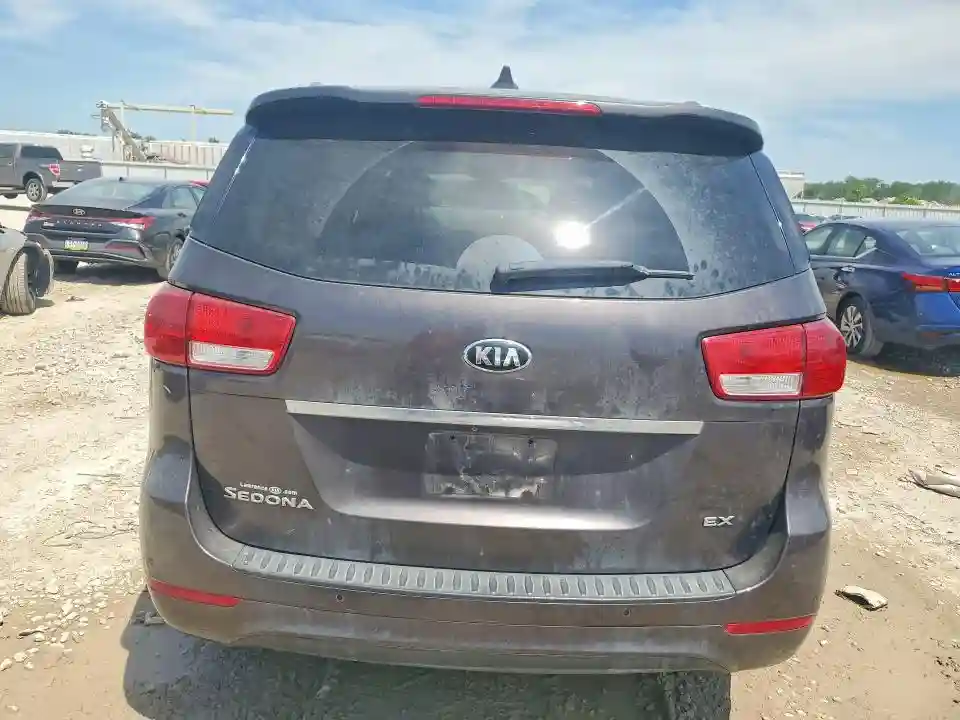 KNDMC5C17F6047784 2015 KIA SEDONA-5