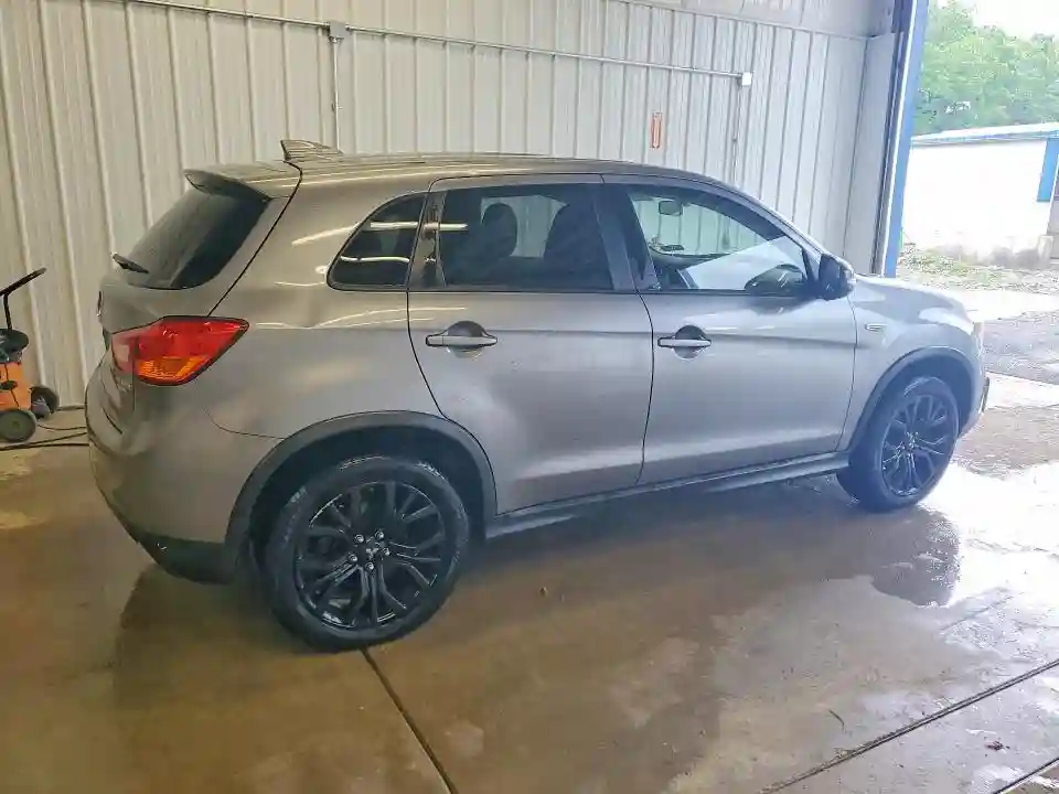 JA4AR3AU1HZ038948 2017 MITSUBISHI OUTLANDER-2