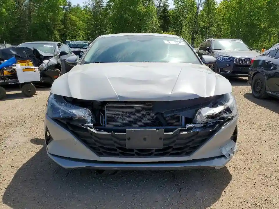 KMHLM4AG1NU240612 2022 HYUNDAI ELANTRA-4