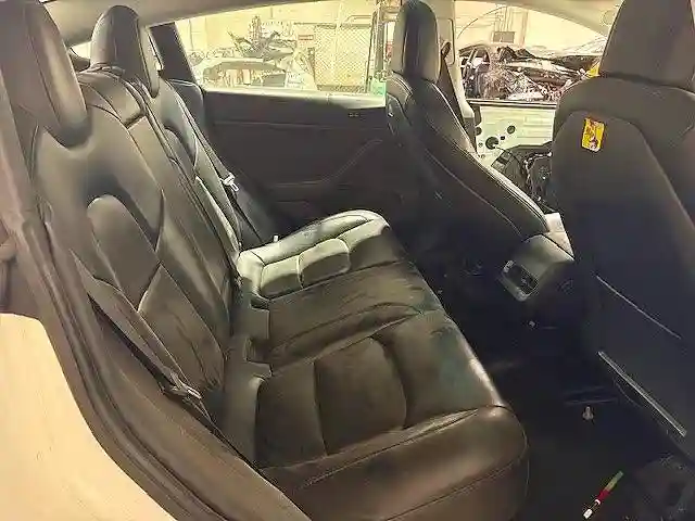 5YJ3E1EA0MF026952 2021 TESLA MODEL 3-5