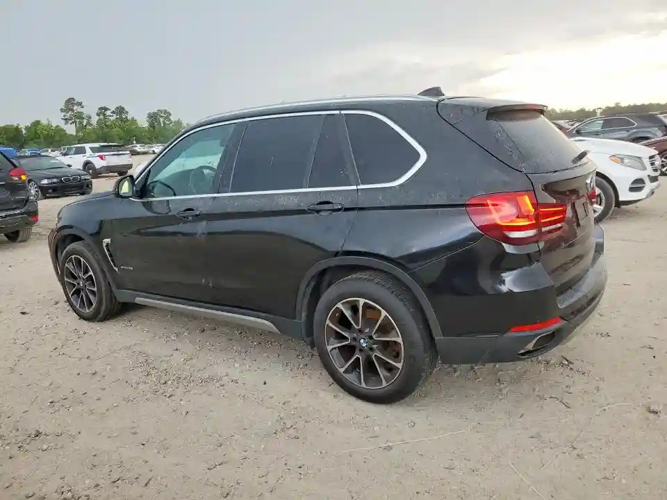5UXKR2C58J0Z18225 2018 BMW X5-1