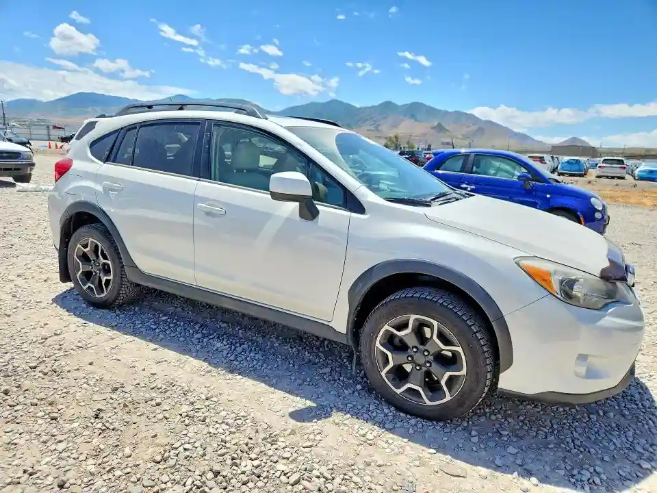 JF2GPAKCXE8341035 2014 SUBARU XV-3