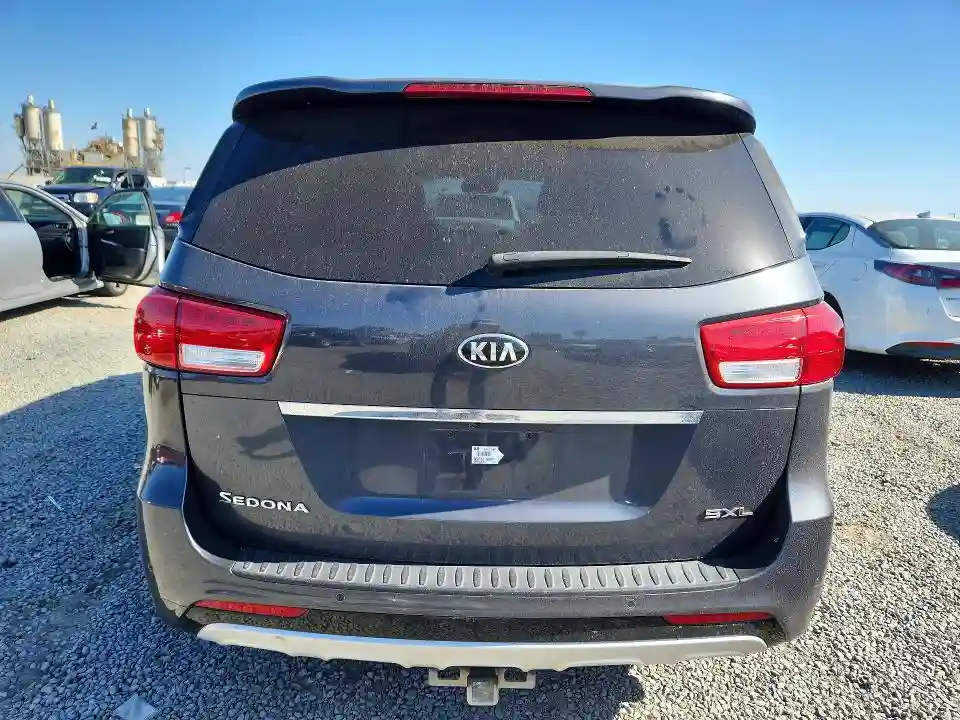 KNDME5C14H6327840 2017 KIA SEDONA-5