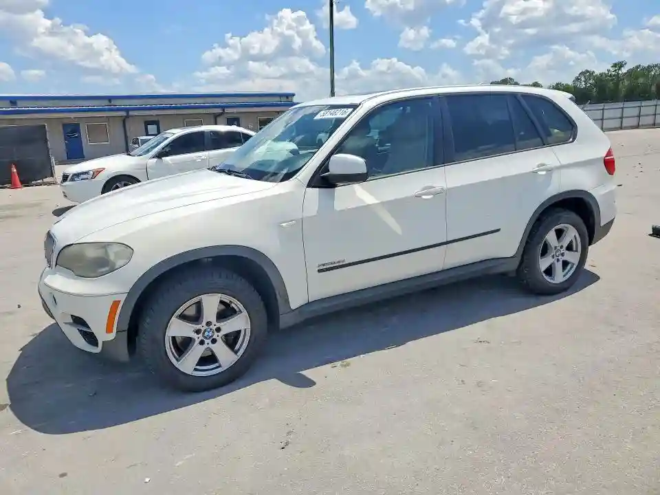 5UXZW0C53BL659770 2011 BMW X5-0