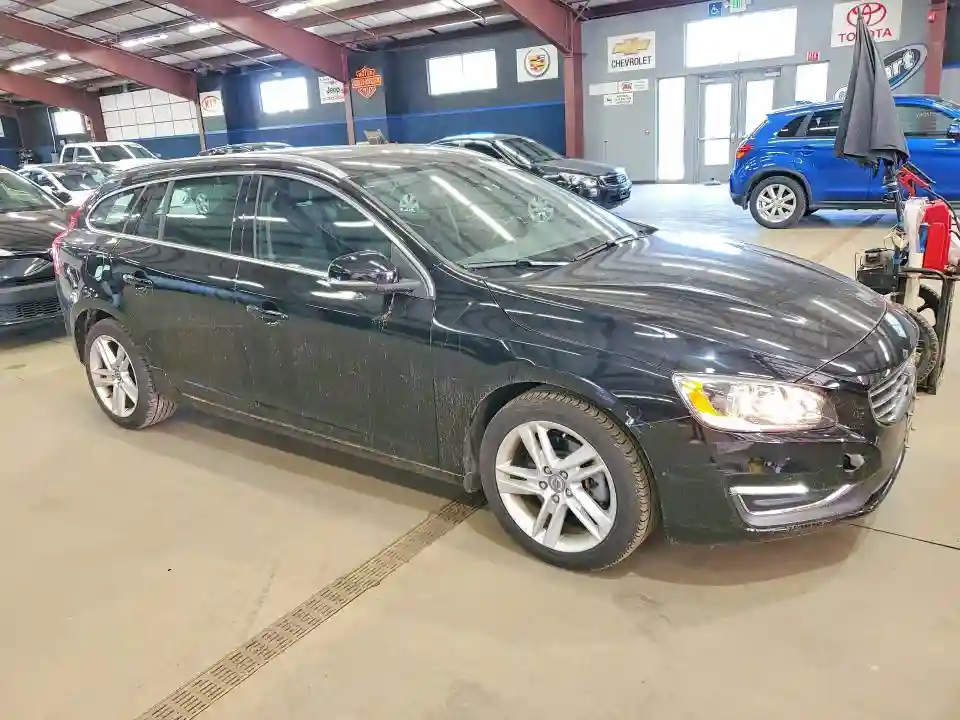 YV126MEC5F1207076 2015 VOLVO V60-3