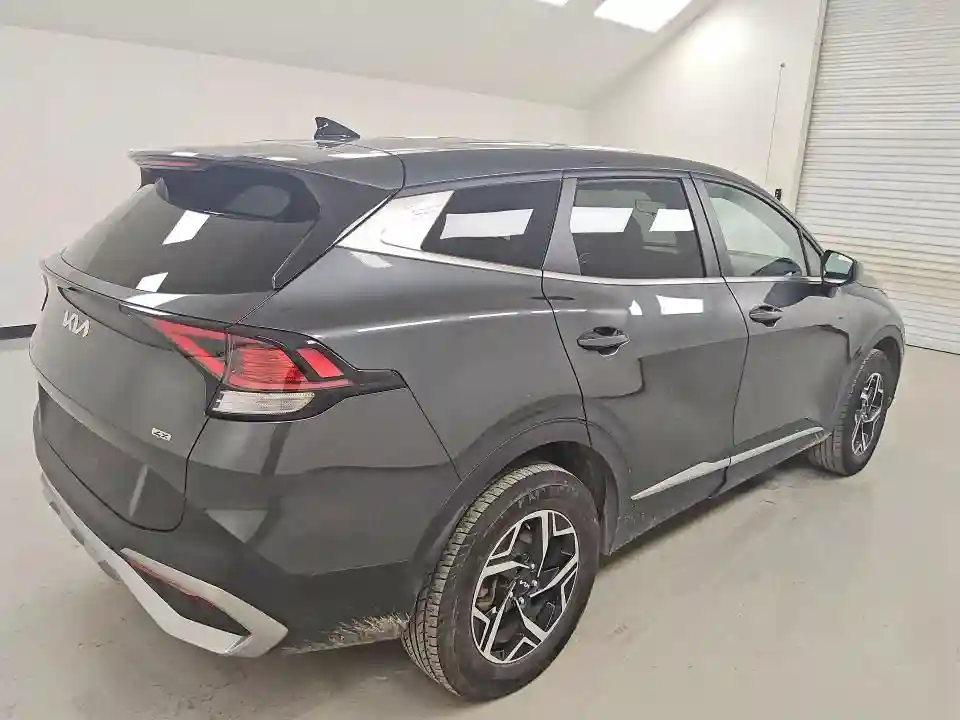 KNDPUCAF4P7106184 2023 KIA SPORTAGE-2