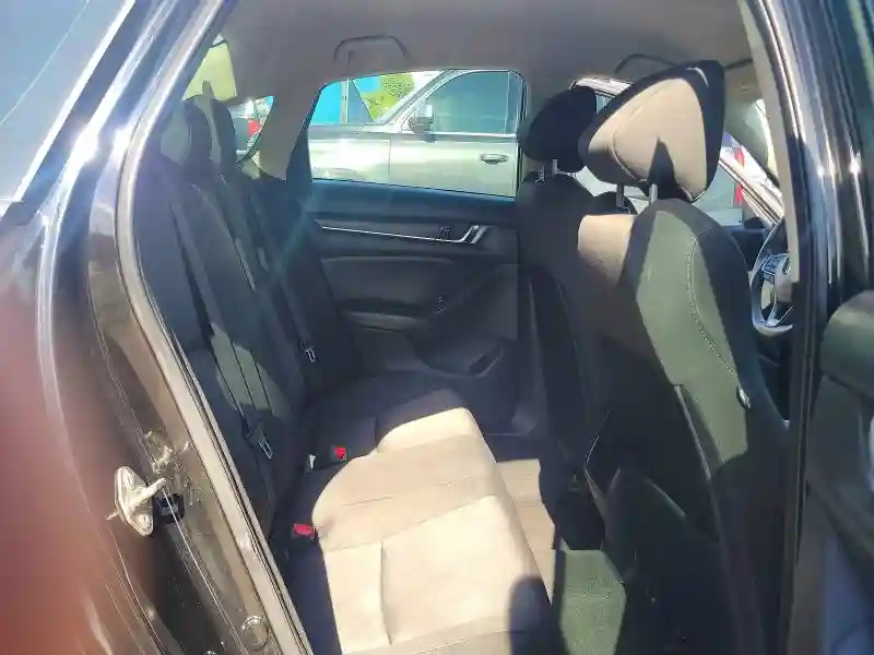 1HGCV1F15KA045082 2019 HONDA ACCORD-5