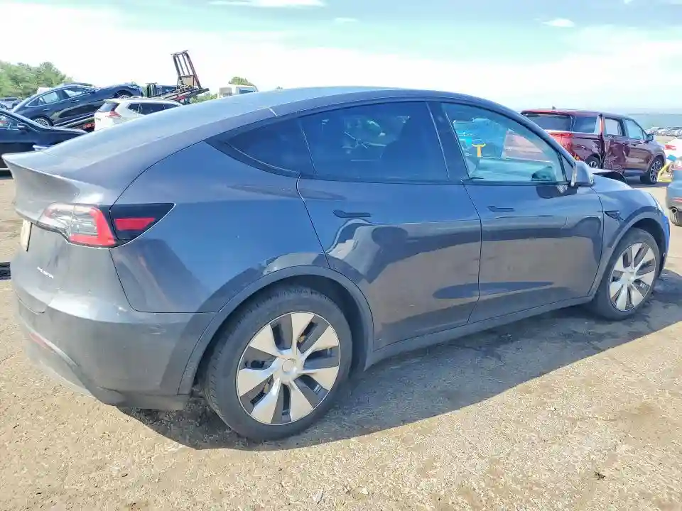 7SAYGDEE7NF357438 2022 TESLA MODEL Y-2