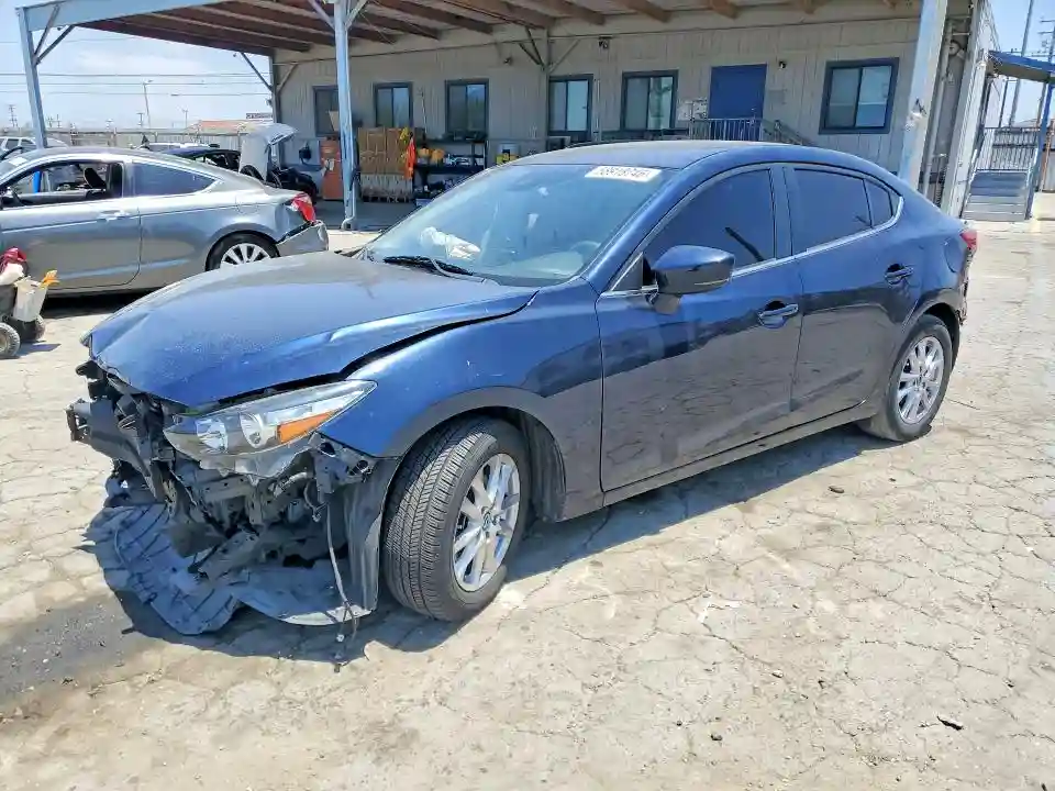 3MZBN1U78JM239640 2018 MAZDA 3-0