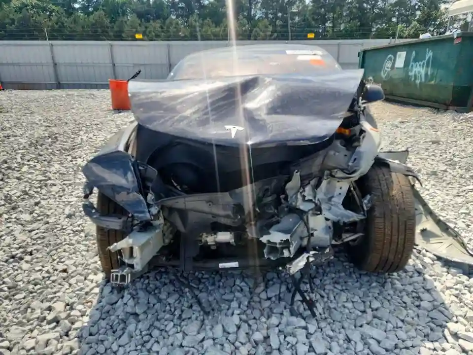 5YJ3E1EA2SF058766 2025 TESLA MODEL 3-4