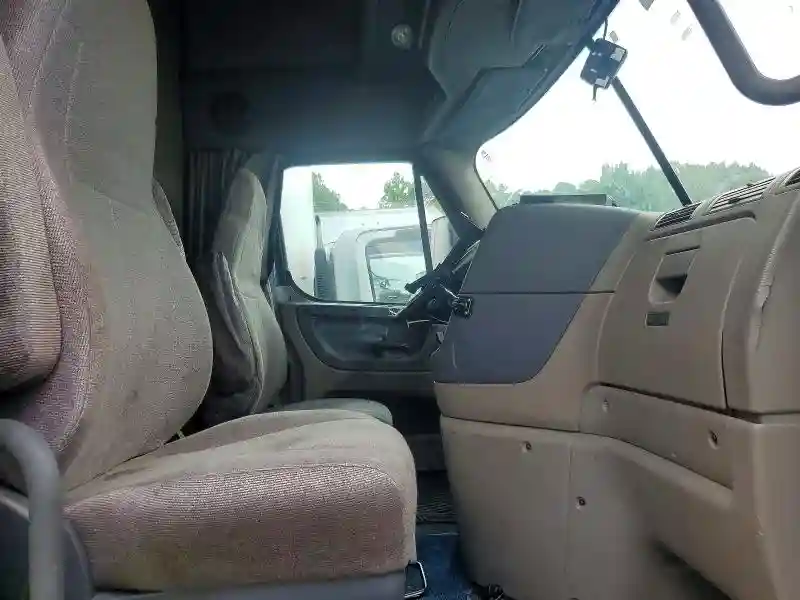 1FUJGLDRXGLGW8662 2016 FREIGHTLINER ALL OTHER-4
