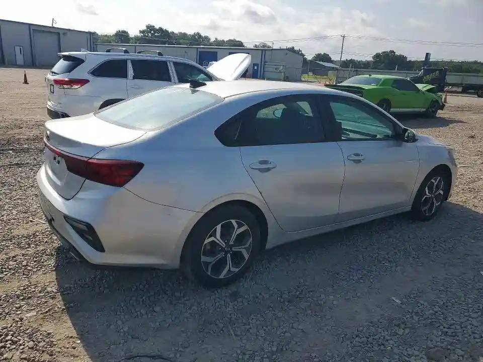 3KPF24AD7ME339414 2021 KIA FORTE-2
