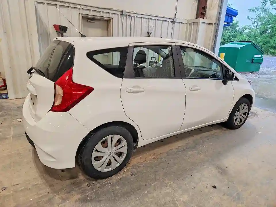 3N1CE2CP8JL358134 2018 NISSAN VERSA-2