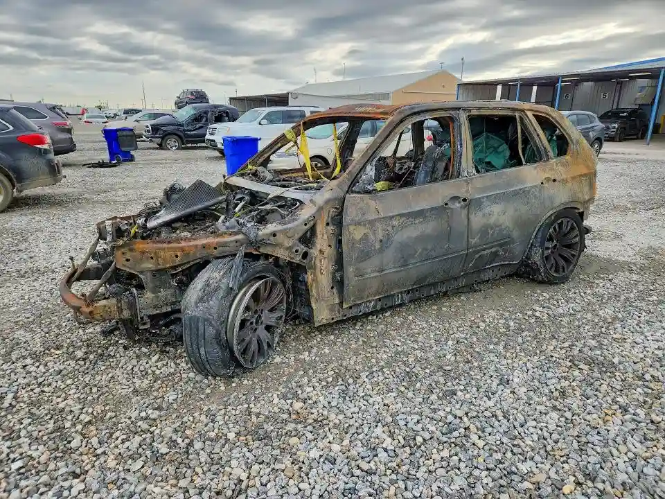 5UXZV8C51D0C16106 2013 BMW X5-0