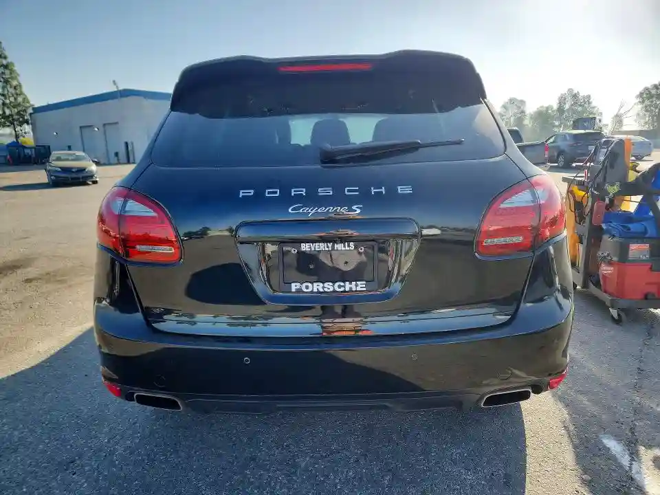 WP1AB2A28BLA55063 2011 PORSCHE CAYENNE-5