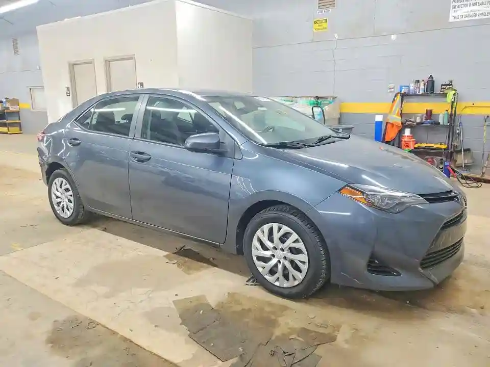 2T1BURHE2JC071578 2018 TOYOTA COROLLA-3