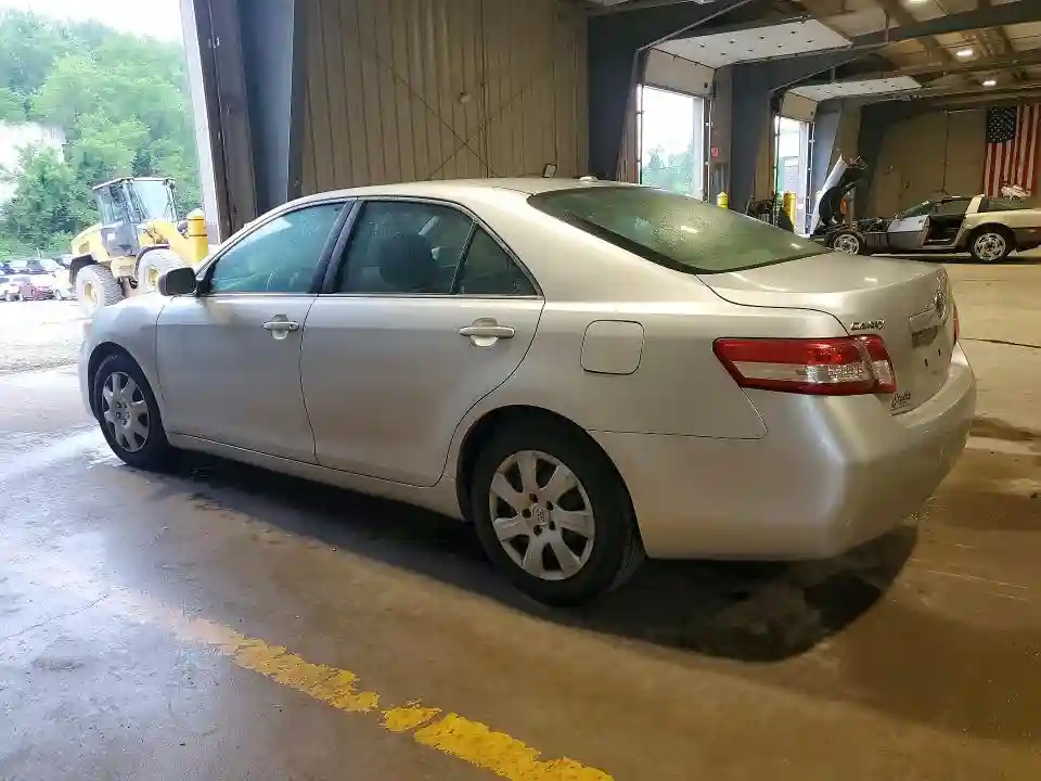 4T1BF3EK7AU063332 2010 TOYOTA CAMRY-1