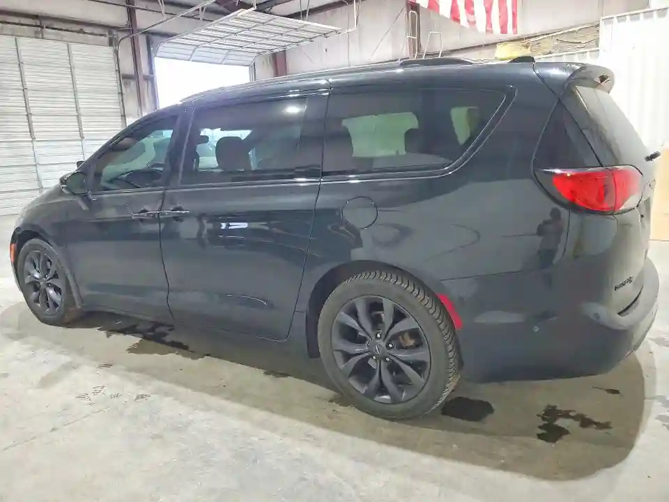 2C4RC1GG8JR230674 2018 CHRYSLER PACIFICA-1