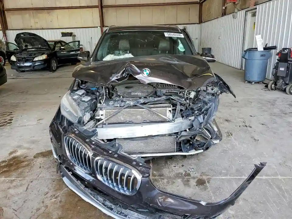 WBXHT3C33G5F65833 2016 BMW X1-4