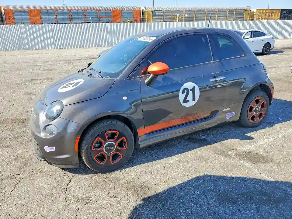 3C3CFFGE5FT749795 2015 FIAT 500-0