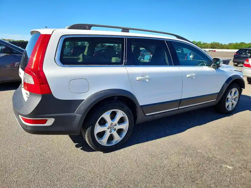YV4902BZ5B1115153 2011 VOLVO XC70-2
