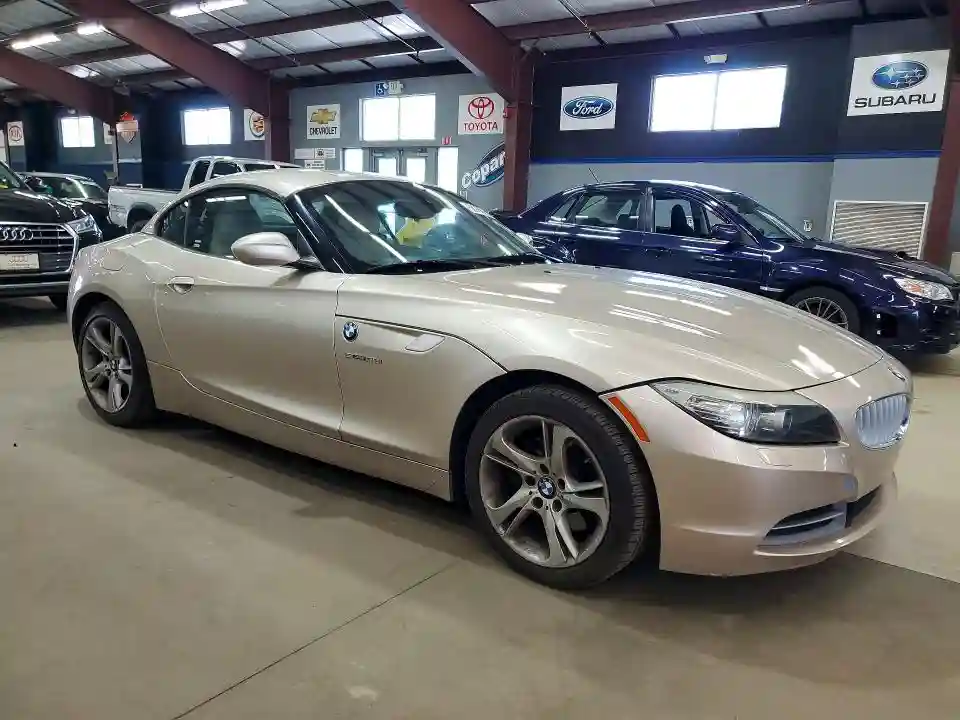 WBALM7C53BE382836 2011 BMW Z4-3
