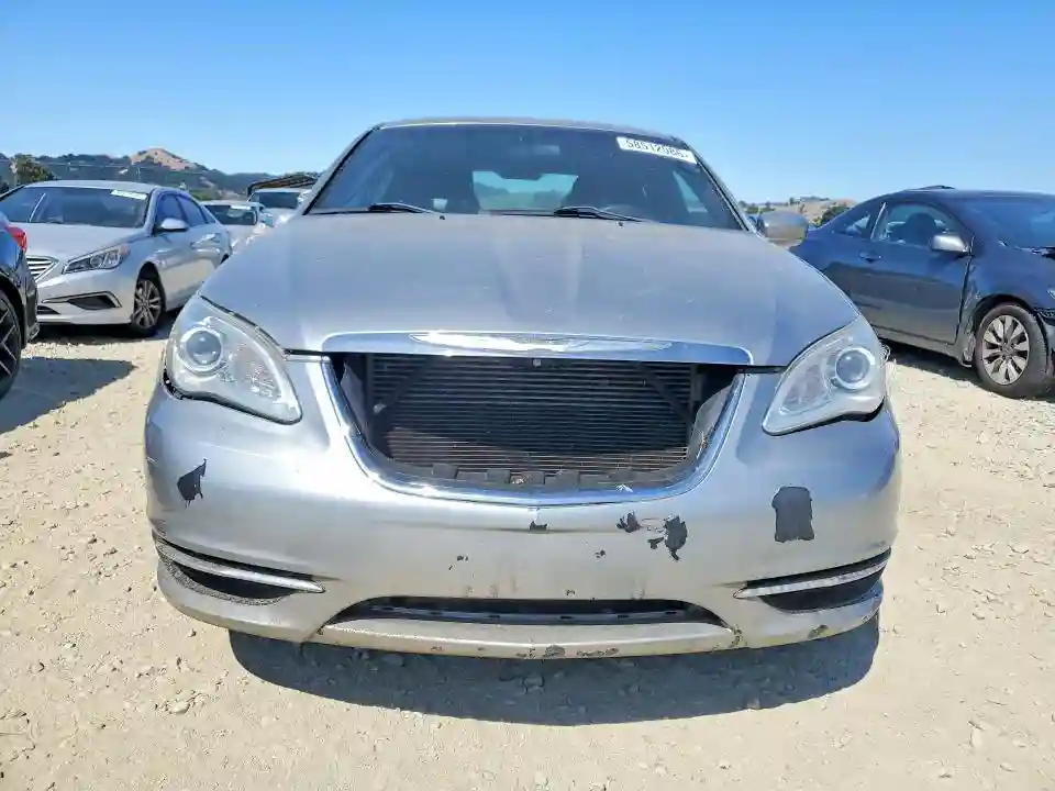 1C3CCBAB5DN640069 2013 CHRYSLER 200-4