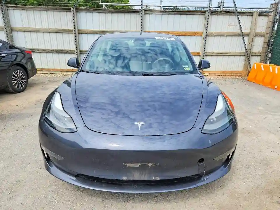 5YJ3E1EA5PF435999 2023 TESLA MODEL 3-4