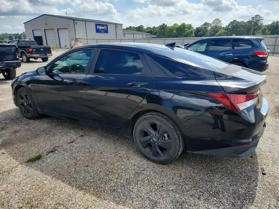 KMHLM4AG3NU224637 2022 HYUNDAI ELANTRA-1