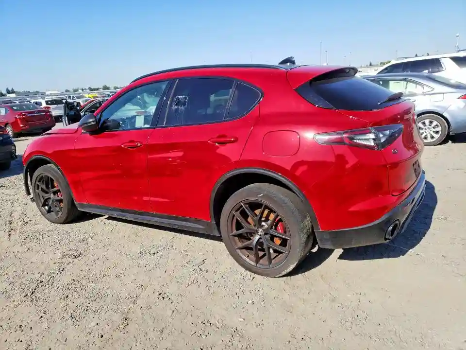 ZASPAKBN5M7D18815 2021 ALFA ROMEO STELVIO-1