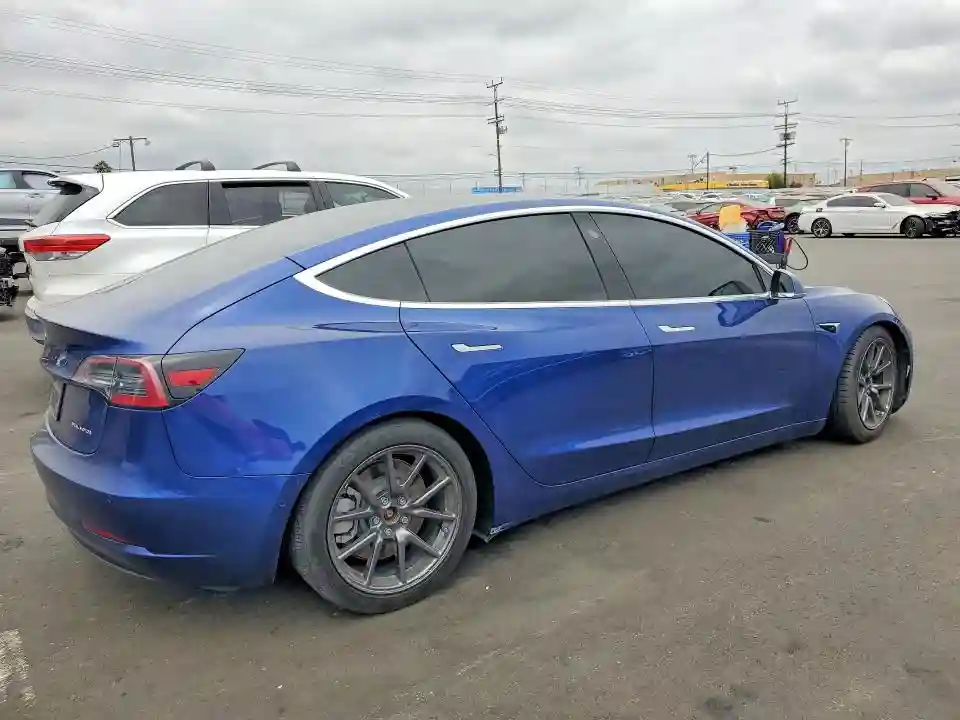 5YJ3E1EB1LF636379 2020 TESLA MODEL 3-2