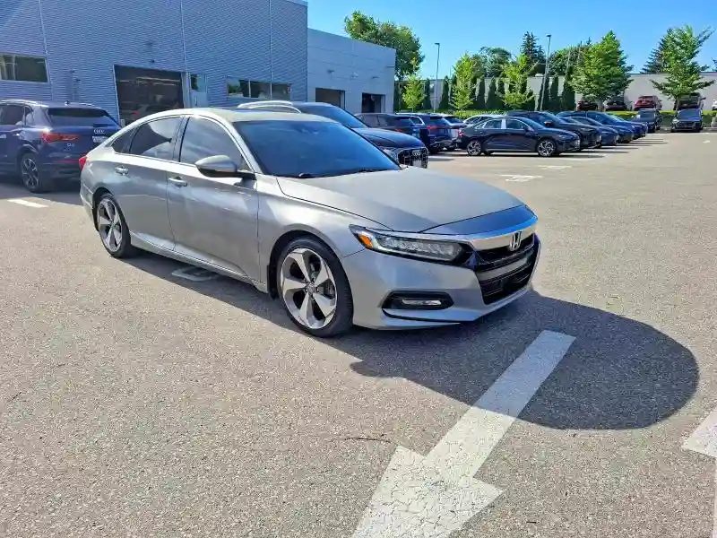 1HGCV1F96JA805394 2018 HONDA ACCORD-0