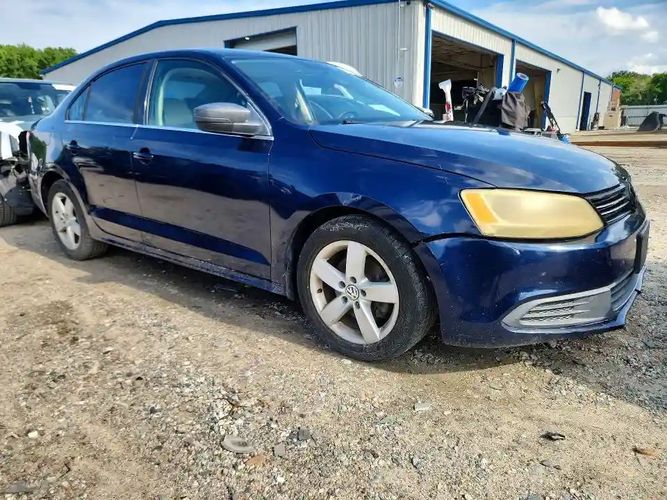 3VWLL7AJ5DM384524 2013 VOLKSWAGEN JETTA-3