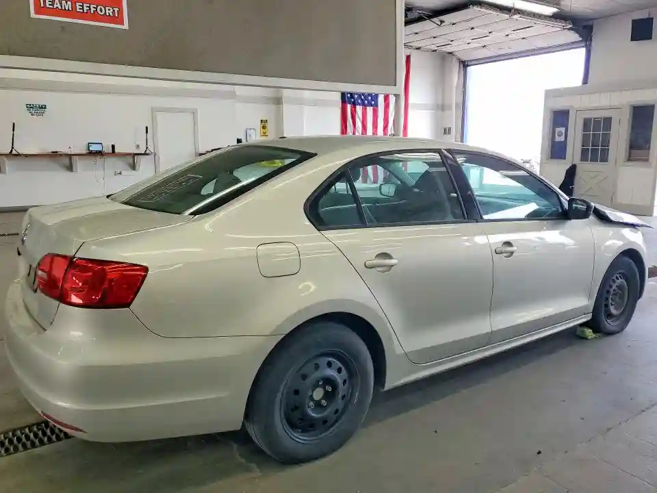 3VW2K7AJ8BM065615 2011 VOLKSWAGEN JETTA-2