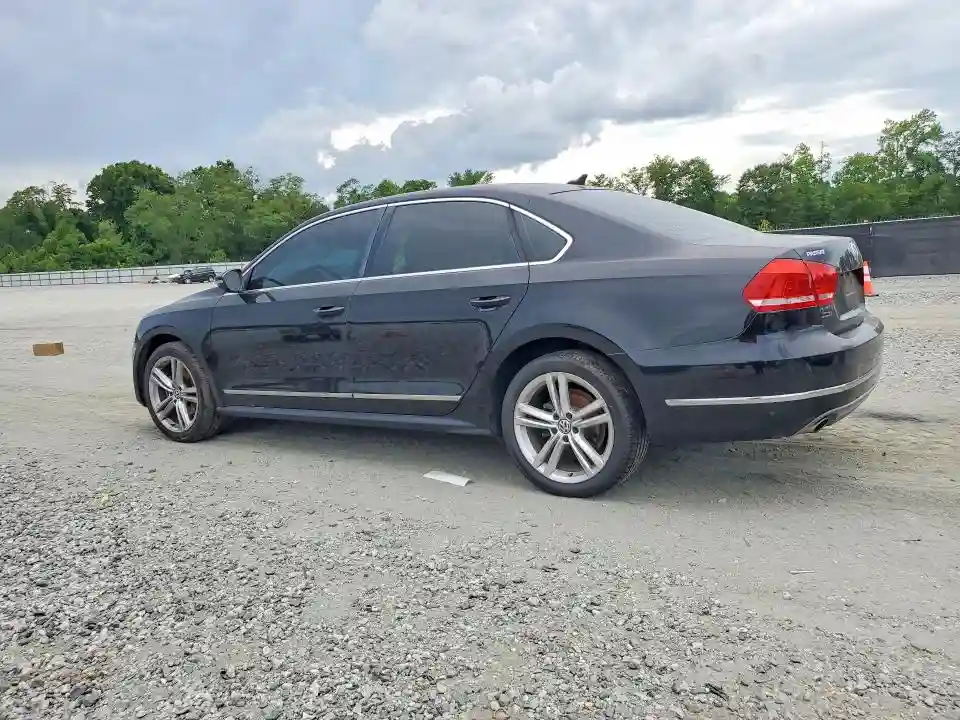 1VWCN7A38CC003311 2012 VOLKSWAGEN PASSAT-1