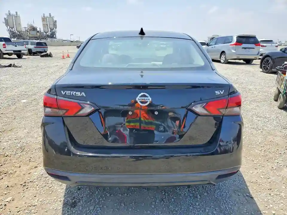 3N1CN8EV9ML852067 2021 NISSAN VERSA-5