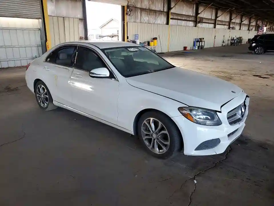 55SWF4JB5HU199977 2017 MERCEDES-BENZ C 300-3