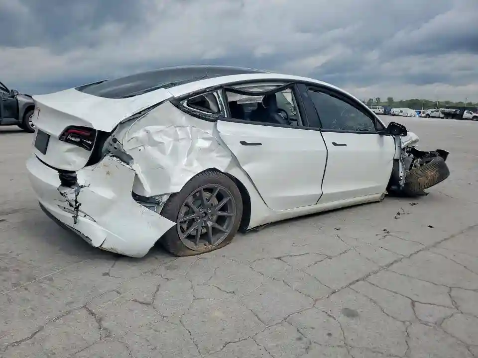 5YJ3E1EAXPF420978 2023 TESLA MODEL 3-2
