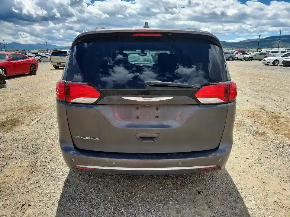 2C4RC1BG6HR688005 2017 CHRYSLER PACIFICA-5